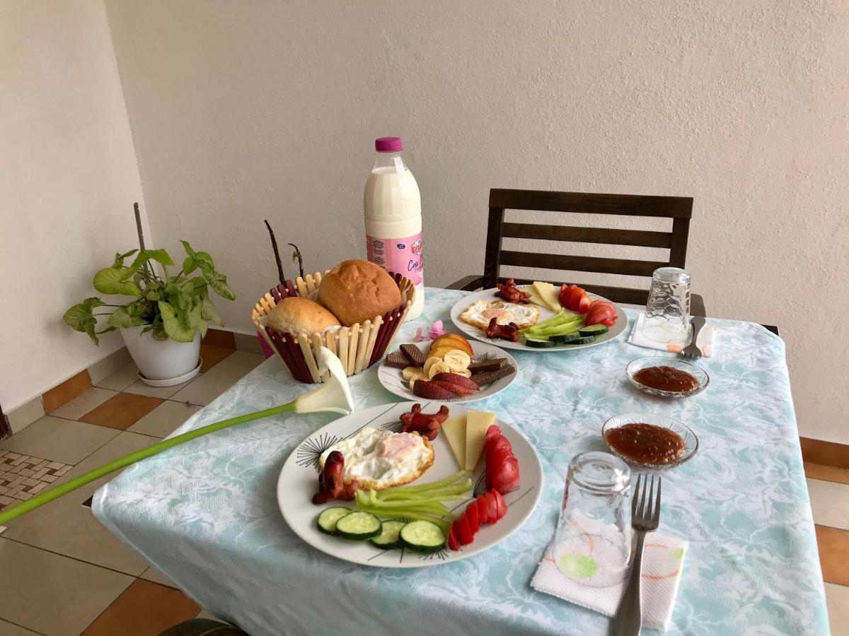Vila Arlind Hotel Vlorë Esterno foto