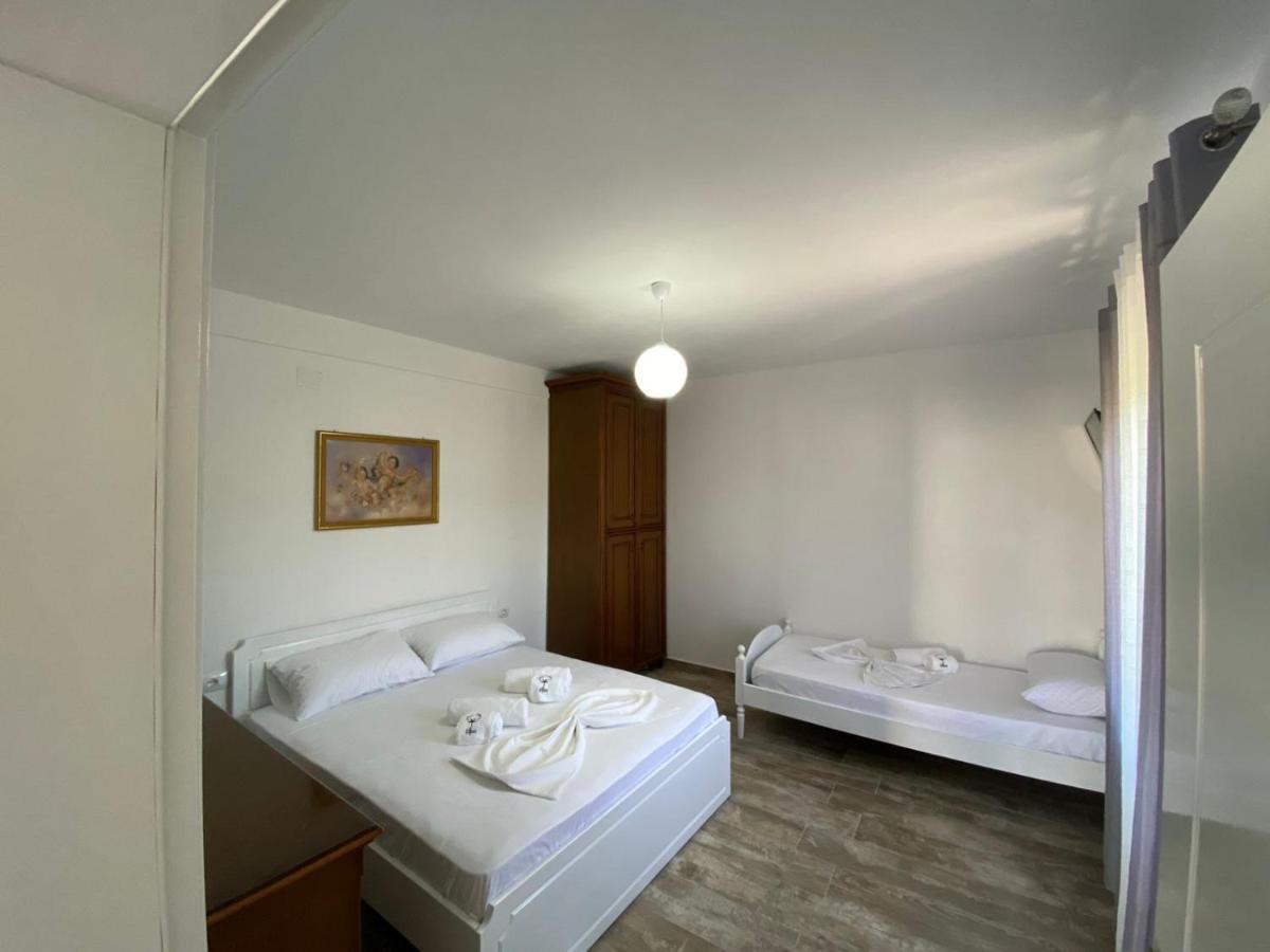 Vila Arlind Hotel Vlorë Esterno foto