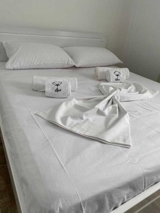 Vila Arlind Hotel Vlorë Esterno foto