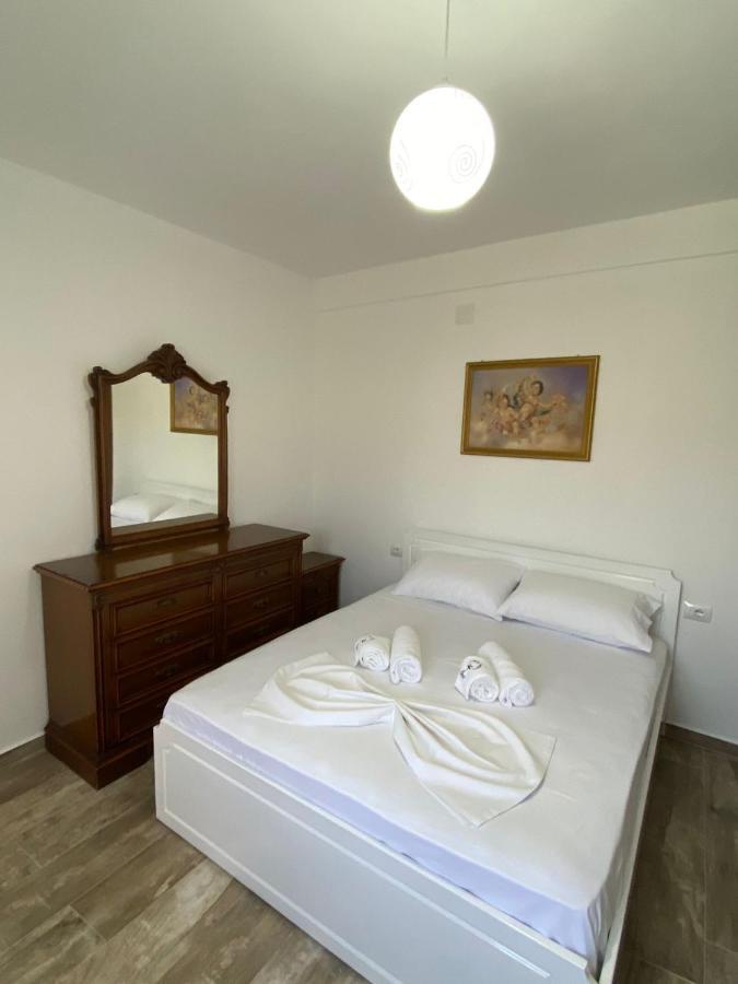 Vila Arlind Hotel Vlorë Esterno foto