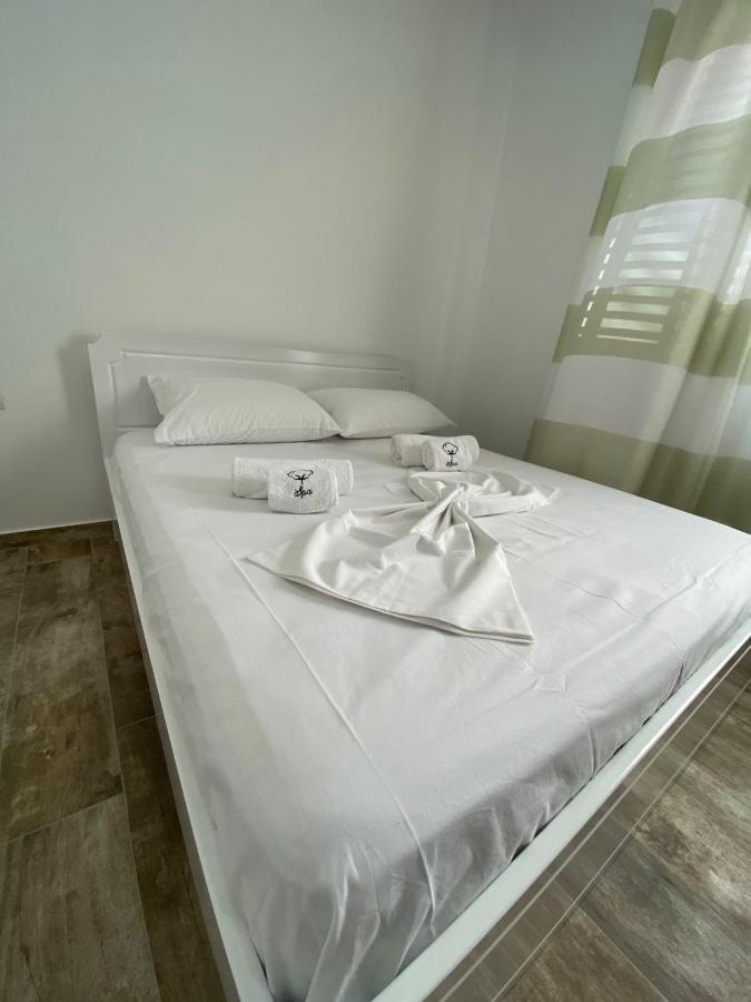 Vila Arlind Hotel Vlorë Esterno foto