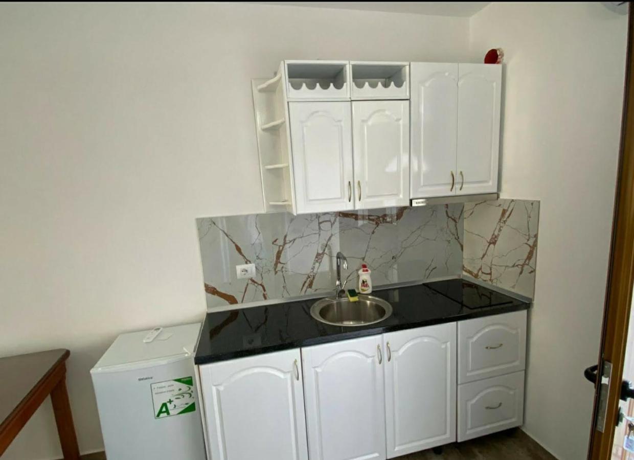 Vila Arlind Hotel Vlorë Esterno foto